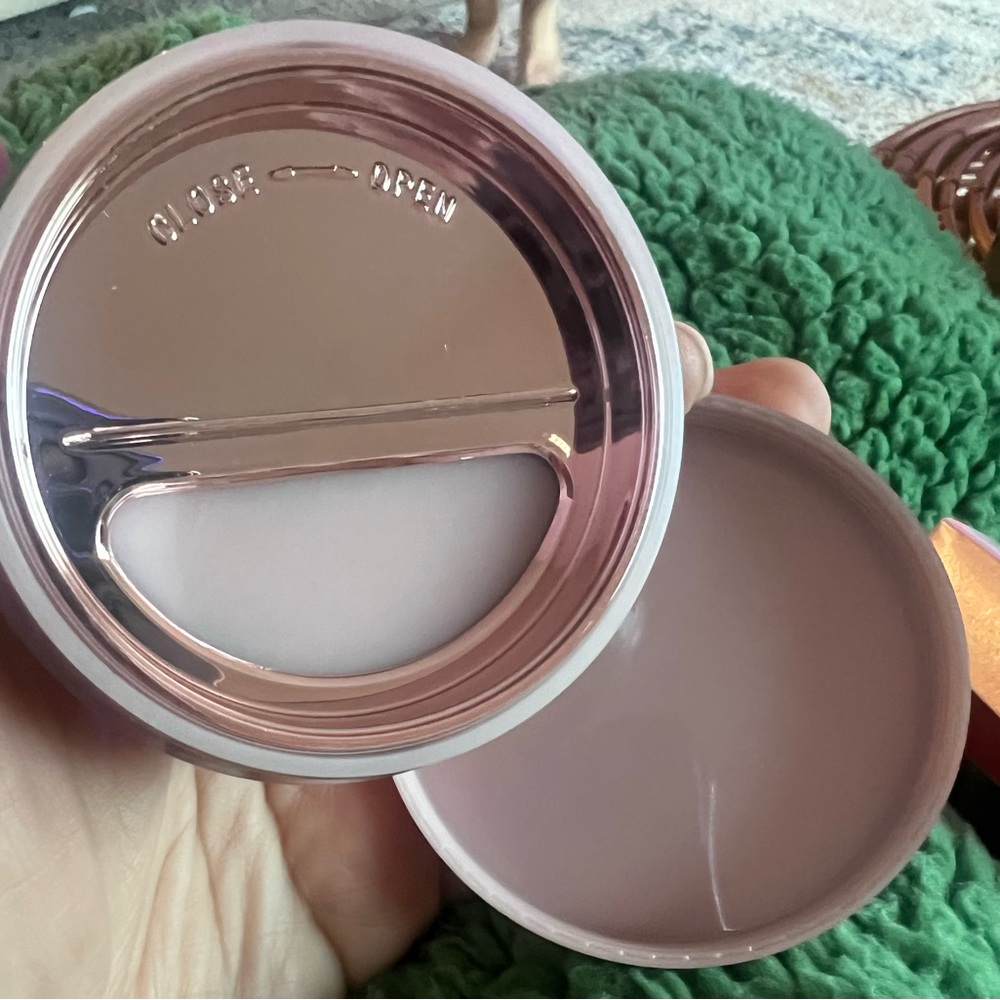 NWB | Jeffree Star Luminous Setting Powder - Picture 6 of 6
